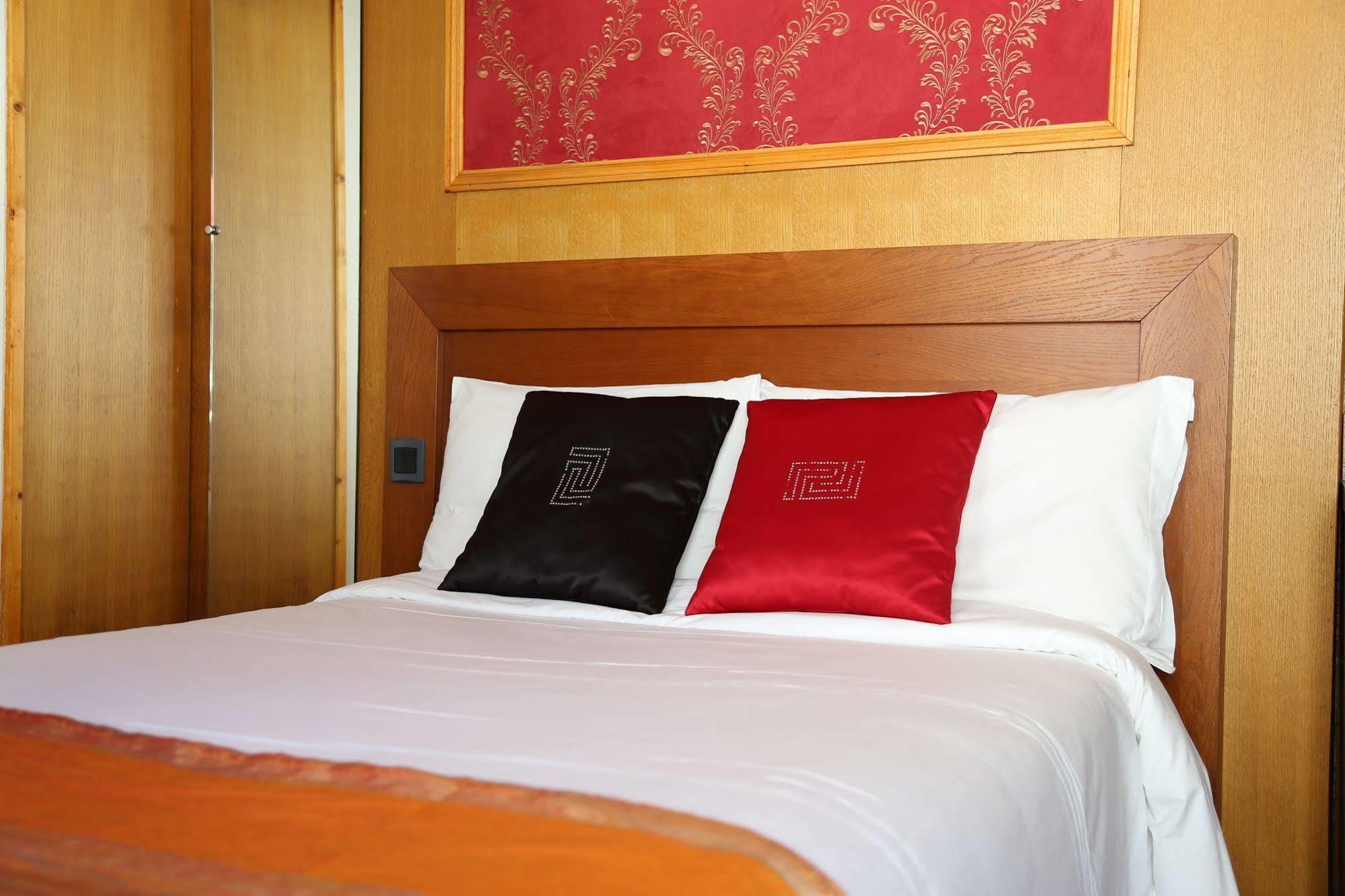 Hotel Princesse Isabelle Пюто Екстер'єр фото